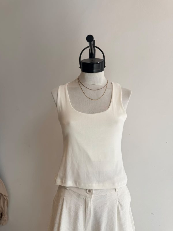 26135 MUSCULOSA OLIVIA